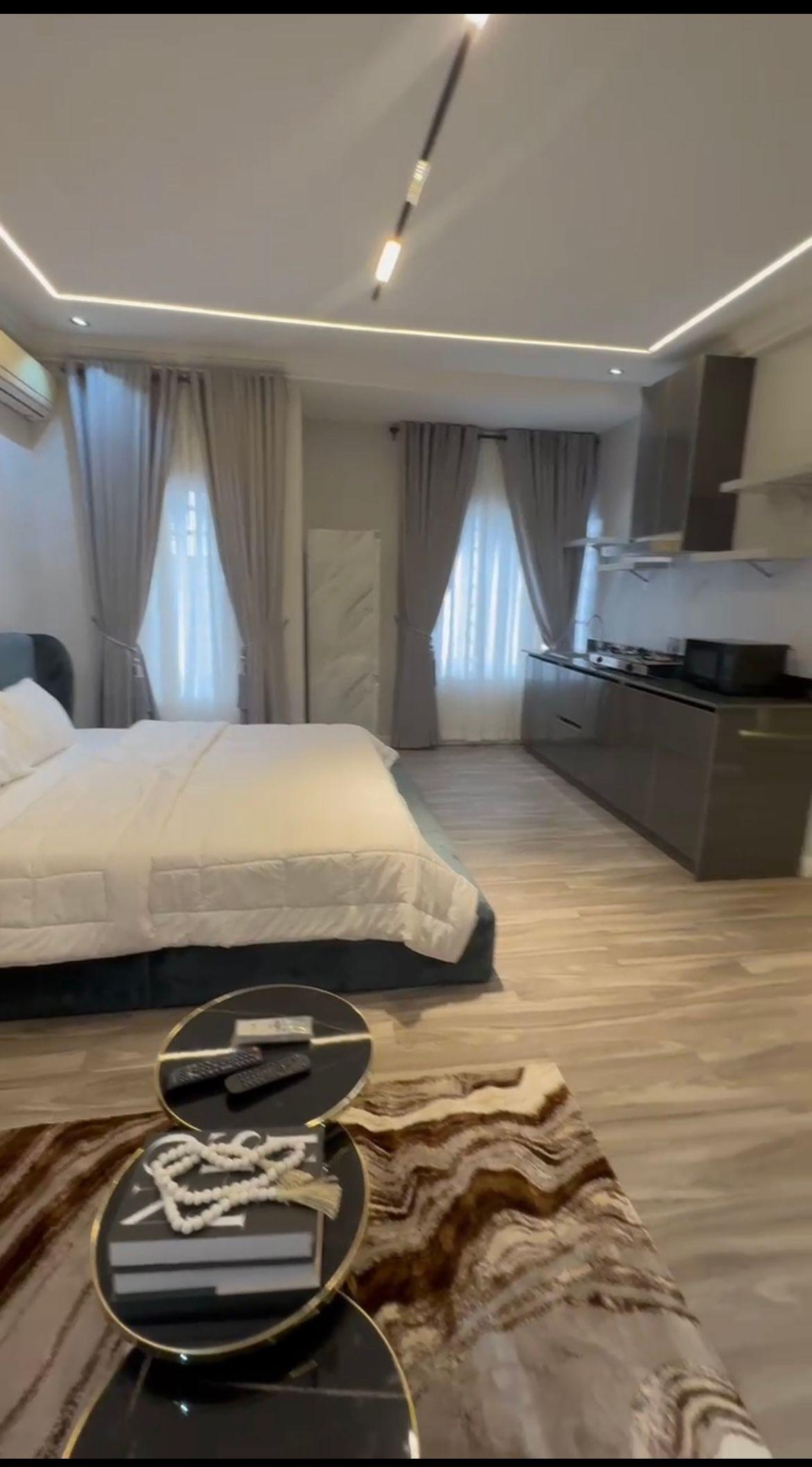 https://image.cityspacesandbookings.com/apartments/68ce96a642f6808dc55df571/bedroom/IMG_4742.jpeg