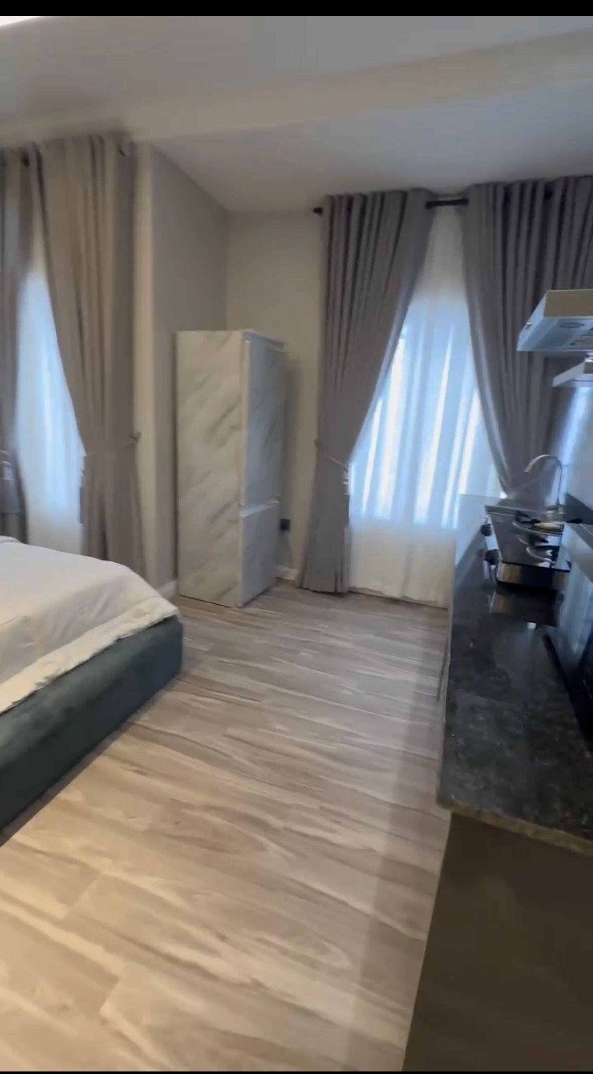 https://image.cityspacesandbookings.com/apartments/68ce96a642f6808dc55df571/bedroom/IMG_4749.jpeg