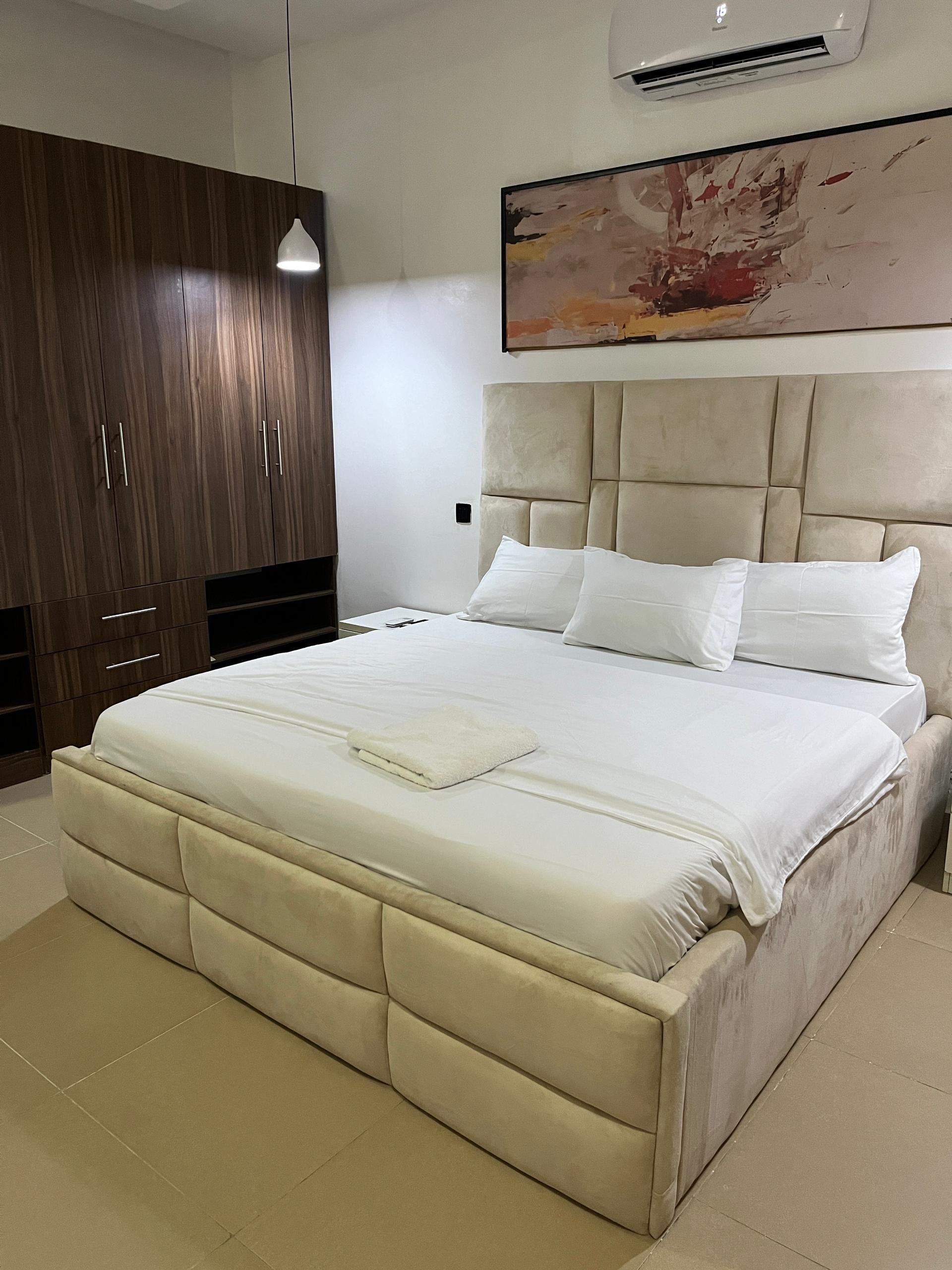 https://image.cityspacesandbookings.com/apartments/6834294854d71424f2ec172e/other/4408b088-22f2-41ba-883b-06c6ac990d07.jpeg