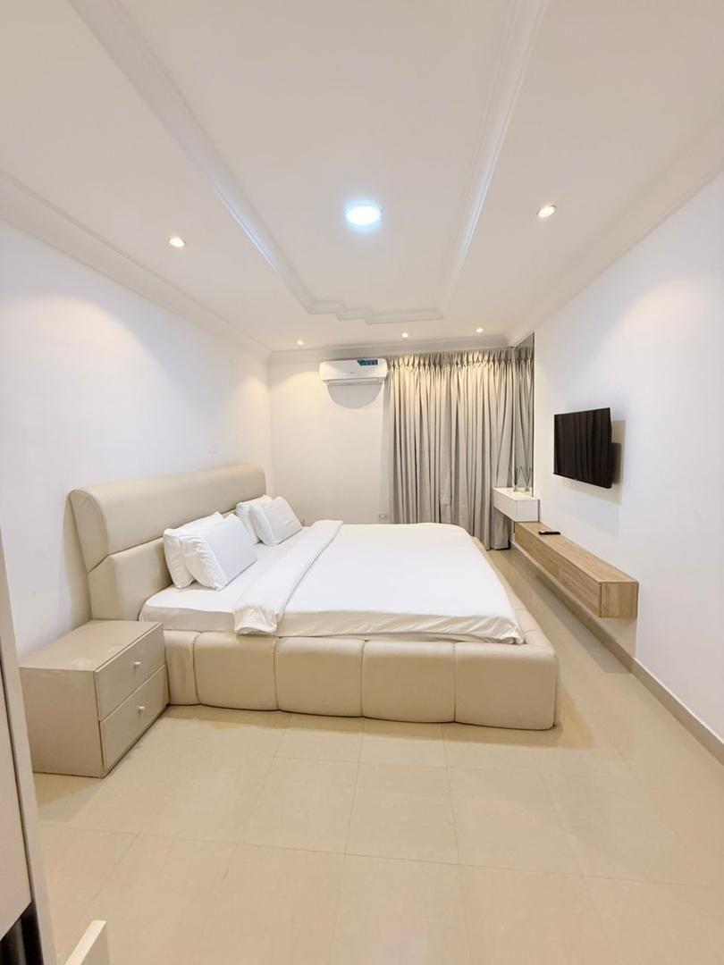 https://image.cityspacesandbookings.com/apartments/683e3c9654d71424f2ec1734/other/IMG_6283.jpeg