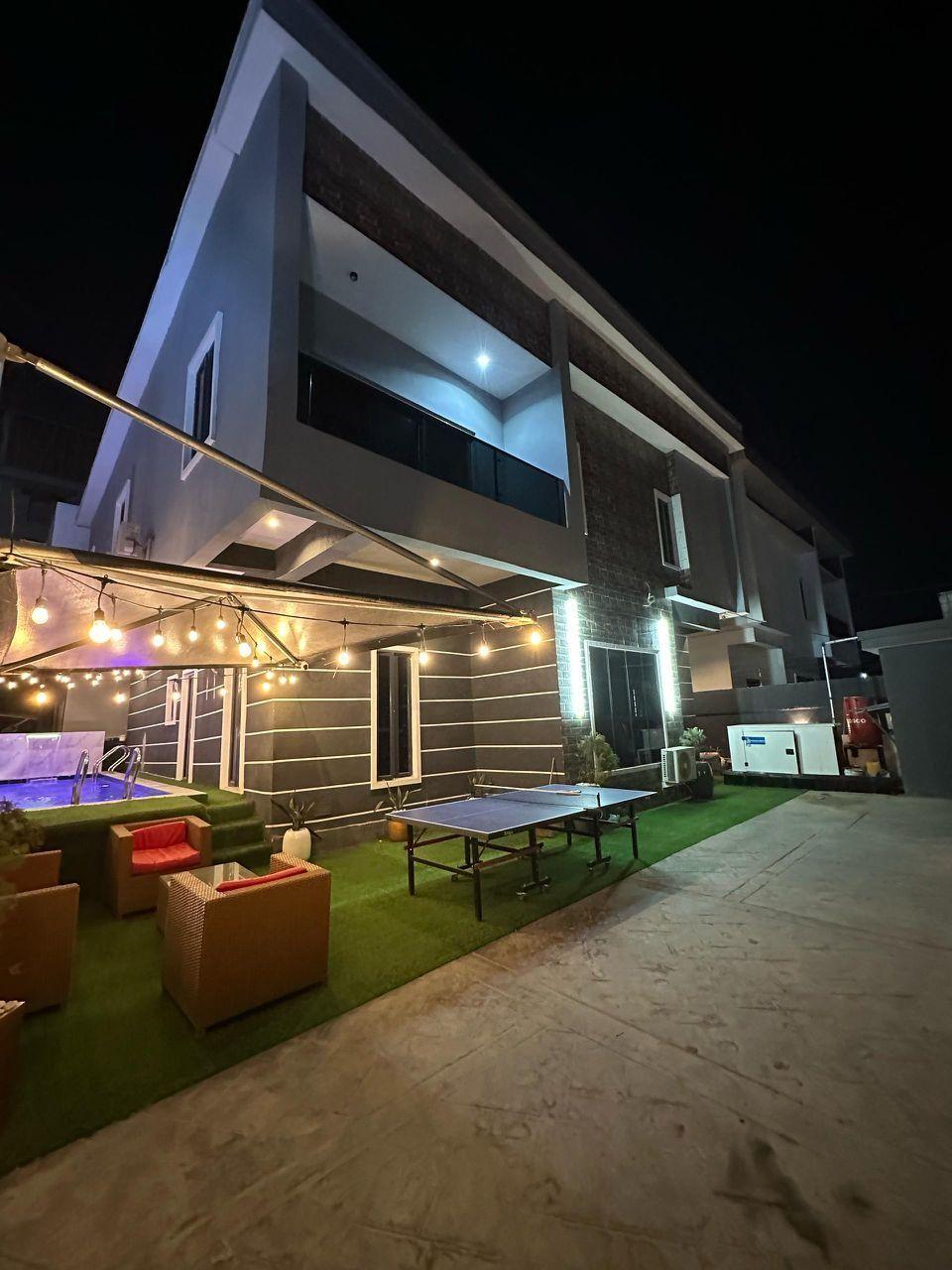 https://image.cityspacesandbookings.com/apartments/685d213f3dcc2ad62d717196/other/59159a13-aa3a-4081-8b79-91948d8794e2.jpeg