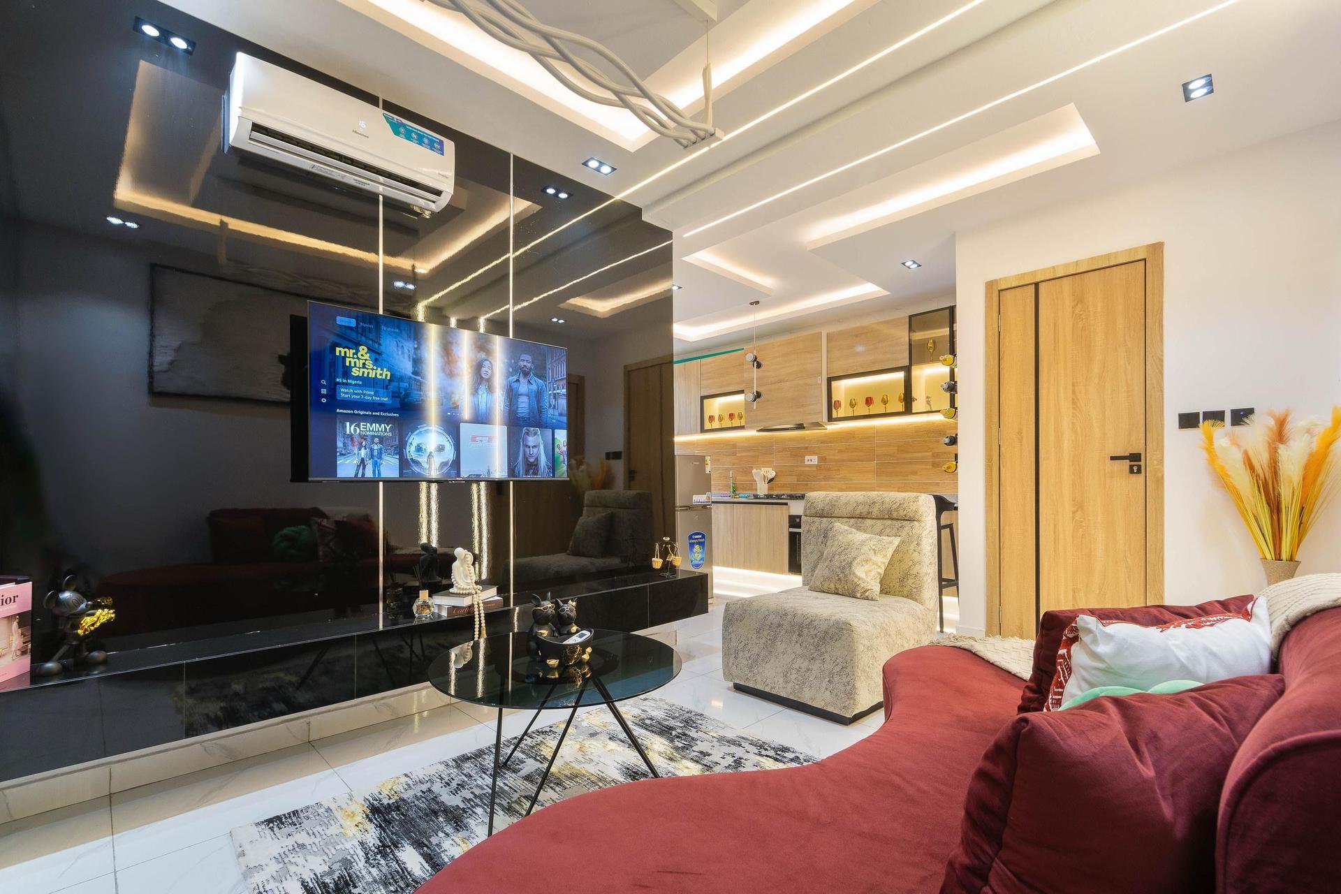 https://image.cityspacesandbookings.com/apartments/68ce88ff52f203ae84915ad5/bedroom/fbb3cb70-f3af-478f-a8fe-bf447fc4729a.jpeg