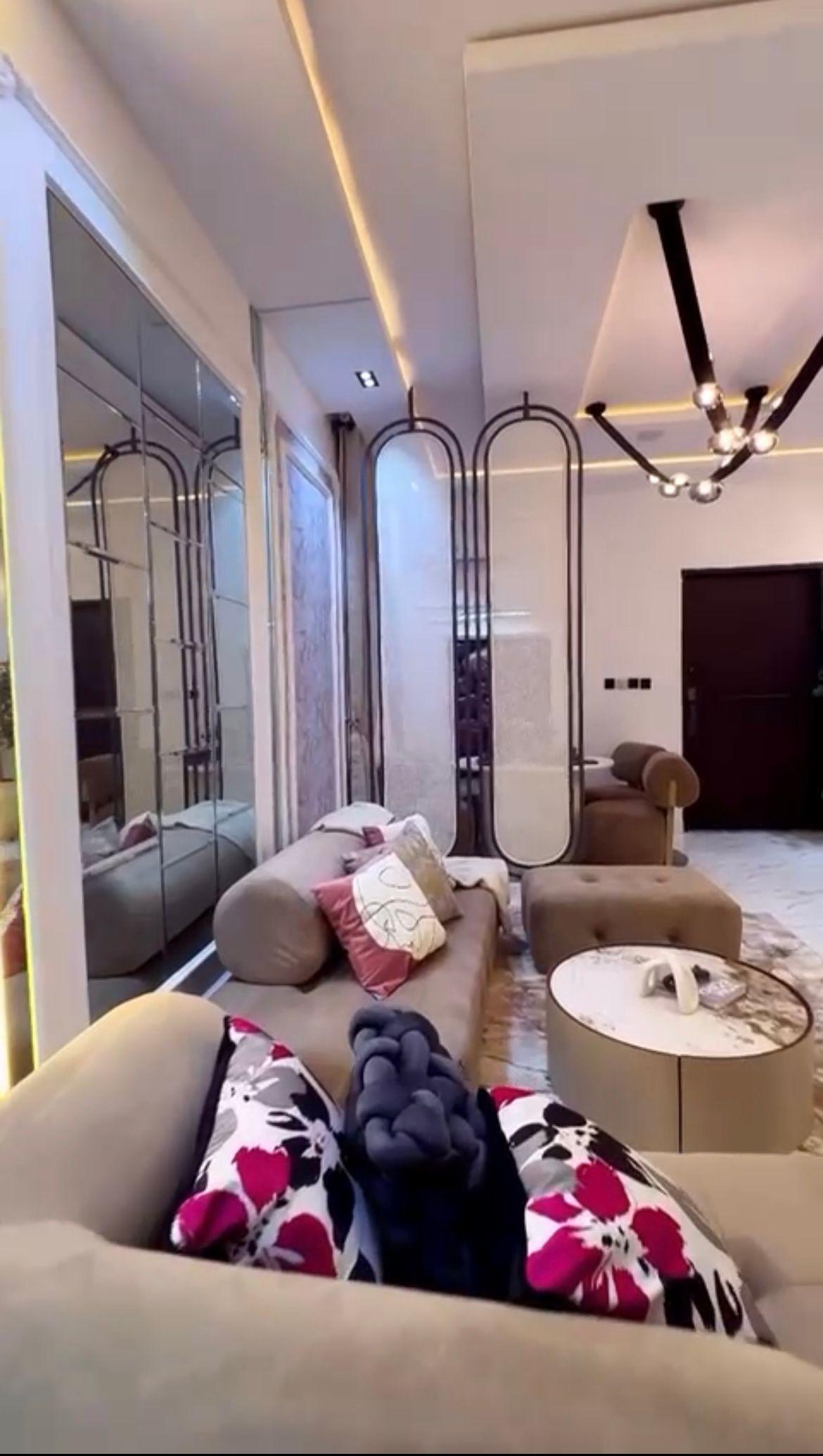 https://image.cityspacesandbookings.com/apartments/68e6a9b5c101adfa422e7c11/bedroom/IMG_5514_2025-10-08T18:14:39Z.jpeg