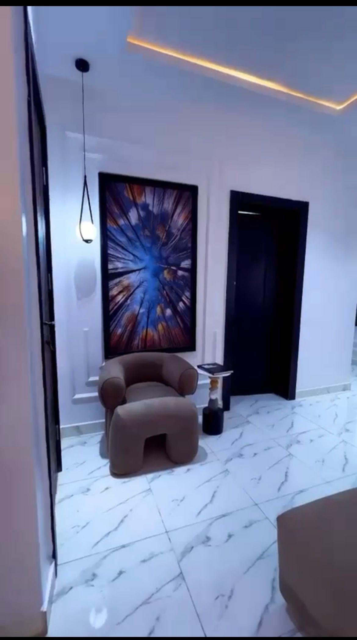 https://image.cityspacesandbookings.com/apartments/68e6a9b5c101adfa422e7c11/bedroom/IMG_5517_2025-10-08T18:14:39Z.jpeg