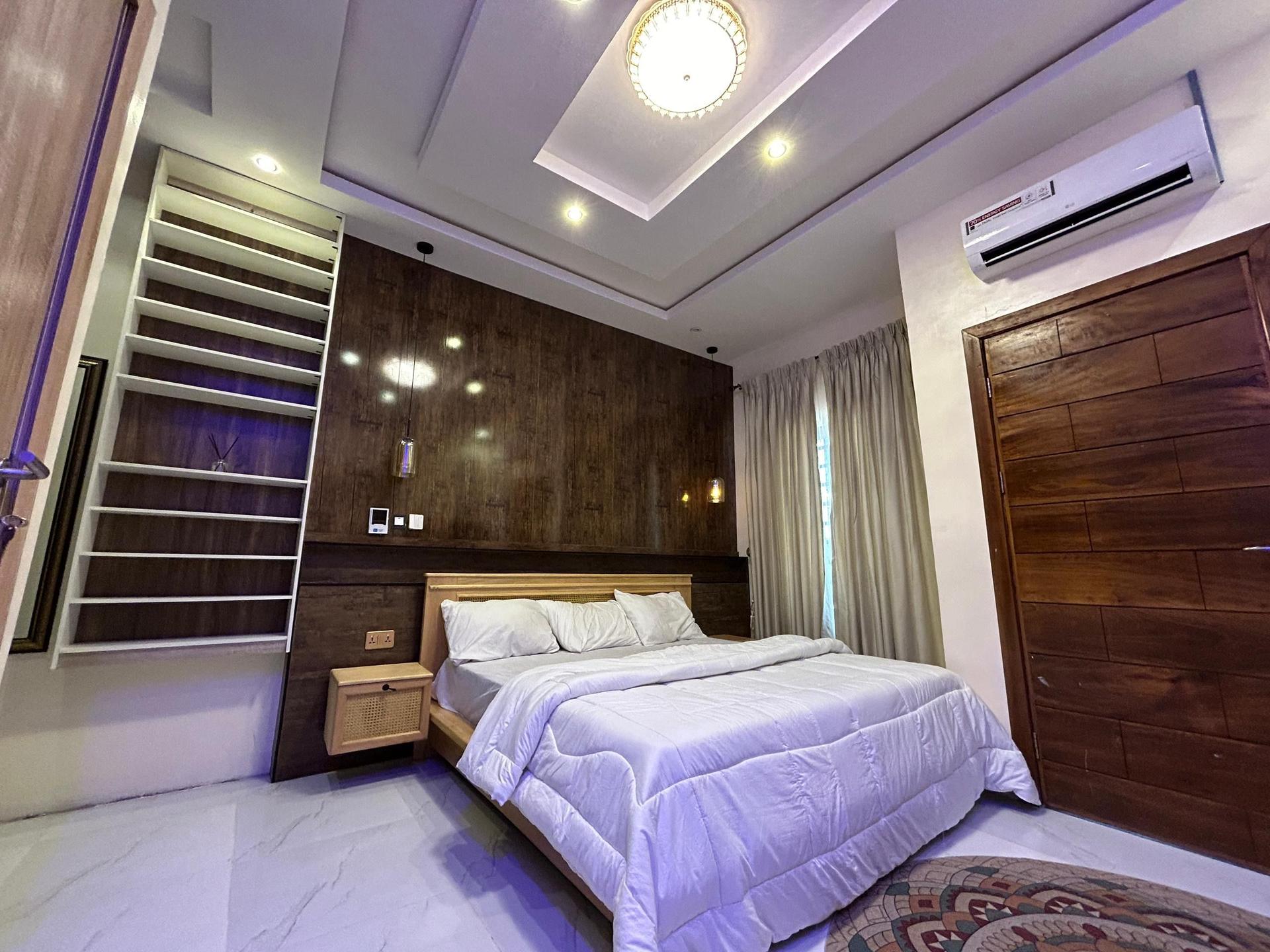 https://image.cityspacesandbookings.com/apartments/6908a729ec277560a9e6668b/bedroom/1762177364-130b208a.jpeg