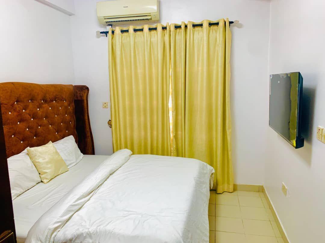 https://image.cityspacesandbookings.com/apartments/694487efd0e5ad4c3e059570/bedroom/1766099149-16c8369e.jpeg