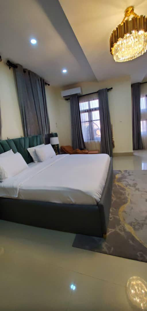 https://image.cityspacesandbookings.com/apartments/69448d4bd0e5ad4c3e059572/bedroom/1766100414-88daa381.jpeg