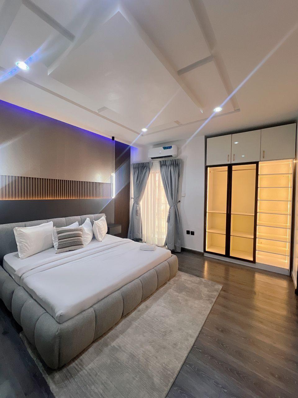 https://image.cityspacesandbookings.com/apartments/6964b2a9f29fa72a1ecbada5/bedroom/1768207082-272de275.jpeg