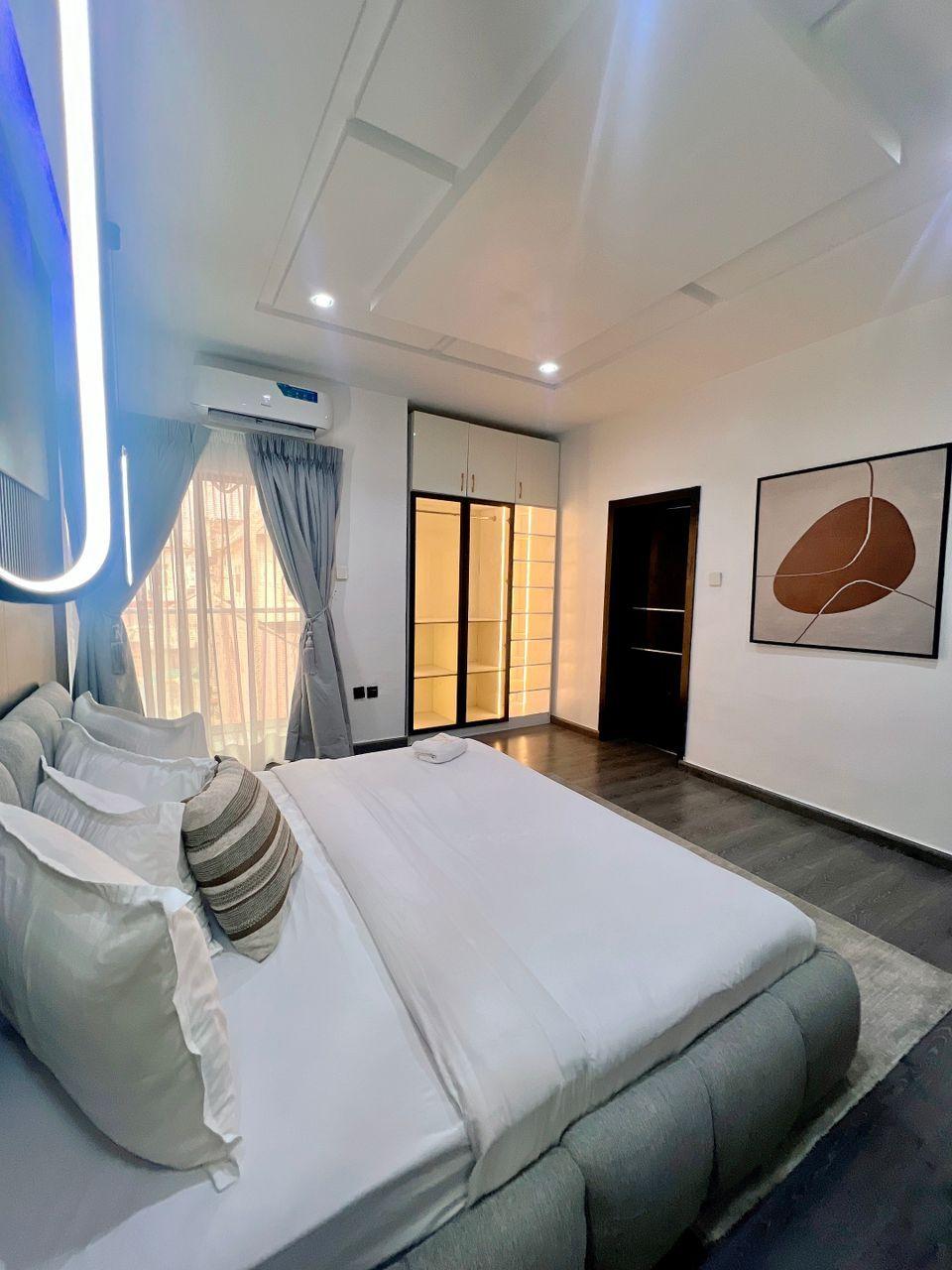 https://image.cityspacesandbookings.com/apartments/6964b2a9f29fa72a1ecbada5/bedroom/1768207082-b4846812.jpeg
