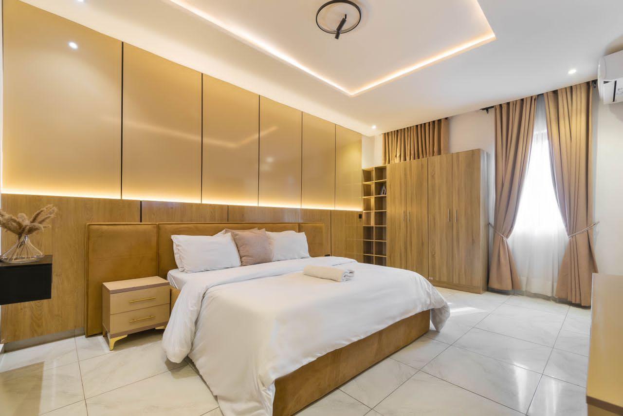 https://image.cityspacesandbookings.com/apartments/69d6a75bec2c6017ddbf6932/bedroom/1775675418-25ce2ac3.jpg
