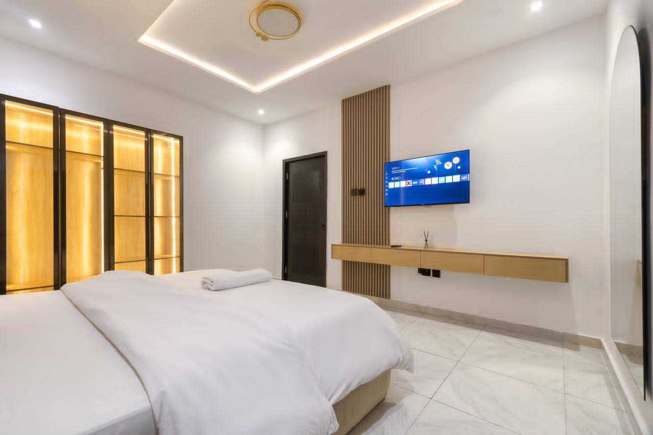 https://image.cityspacesandbookings.com/apartments/69d6a75bec2c6017ddbf6932/bedroom/1775675418-aa2ca311.jpg