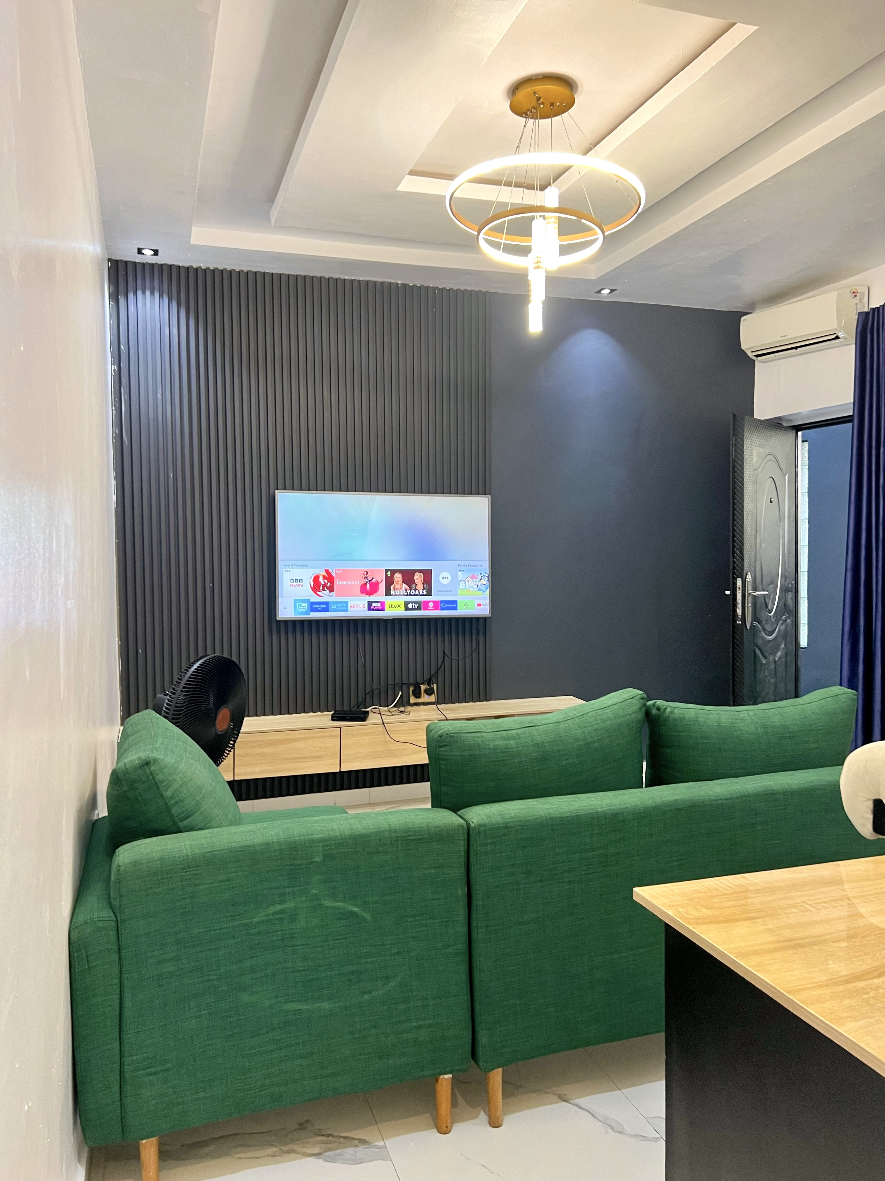 https://image.cityspacesandbookings.com/apartments/6a03ad969cbec3af5593daae/bedroom/1778628098-91bbf3ee.png