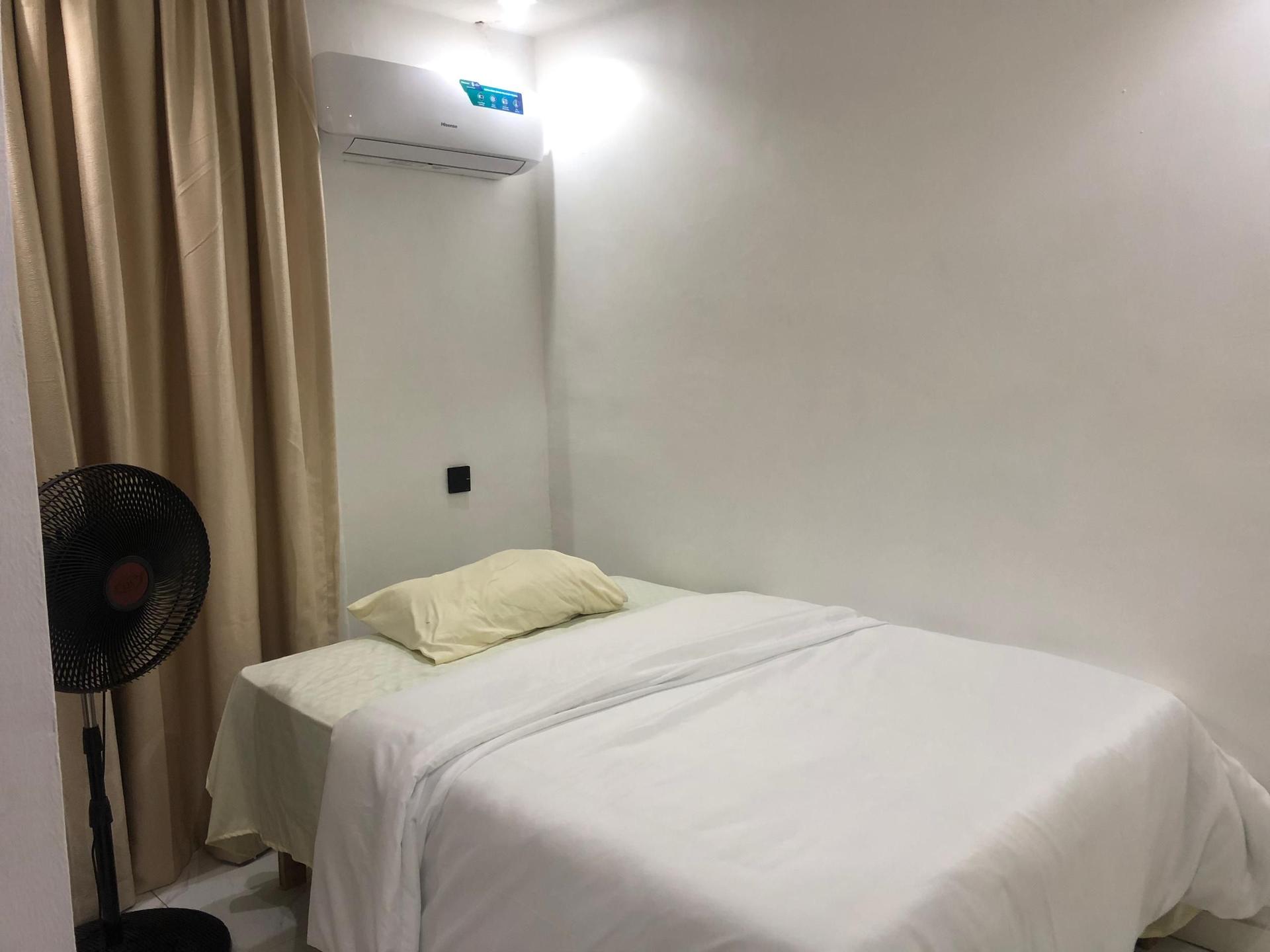 https://image.cityspacesandbookings.com/apartments/6a03d06e9cbec3af5593dab8/bedroom/1778634982-d1e87aec.jpg