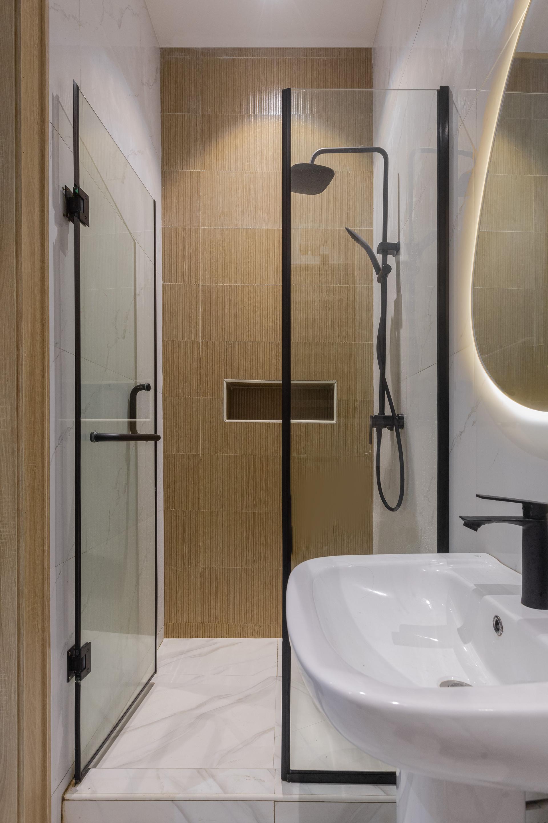 https://image.cityspacesandbookings.com/apartments/6a0978599cbec3af5593daba/bathroom/1779007670-f633de49.jpeg