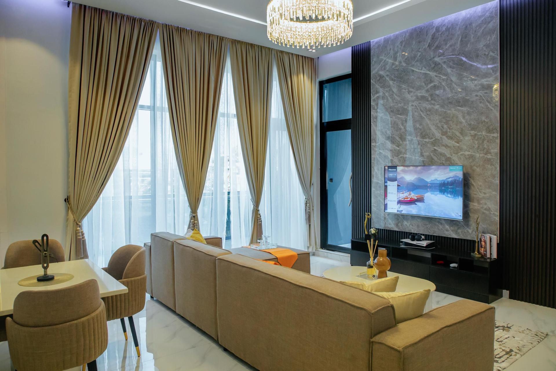 https://image.cityspacesandbookings.com/apartments/6a0978599cbec3af5593daba/diningroom/1779007512-7a8eec3c.jpeg
