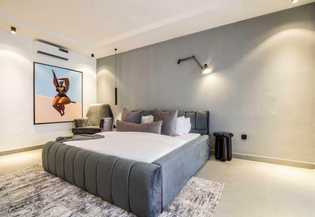https://image.cityspacesandbookings.com/apartments/6a15a79e150c4118089023f9/bedroom/1779804469-42a1ea3c.jpeg