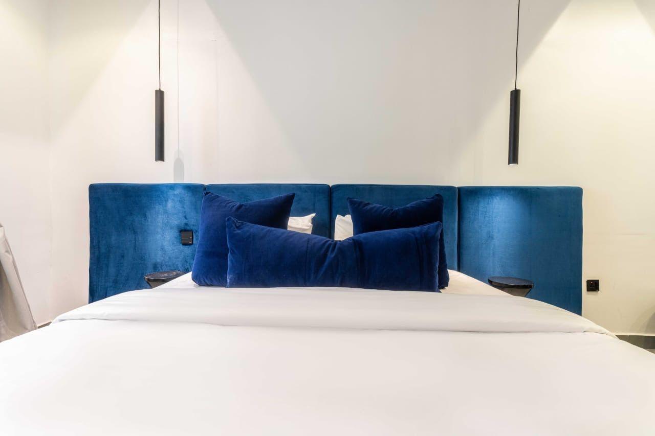 https://image.cityspacesandbookings.com/apartments/6a15a79e150c4118089023f9/bedroom/1779804469-be2d9064.jpeg