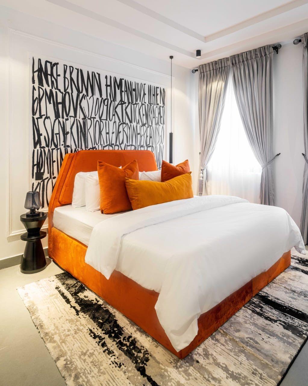 https://image.cityspacesandbookings.com/apartments/6a15a79e150c4118089023f9/bedroom/1779804469-df15439f.jpeg