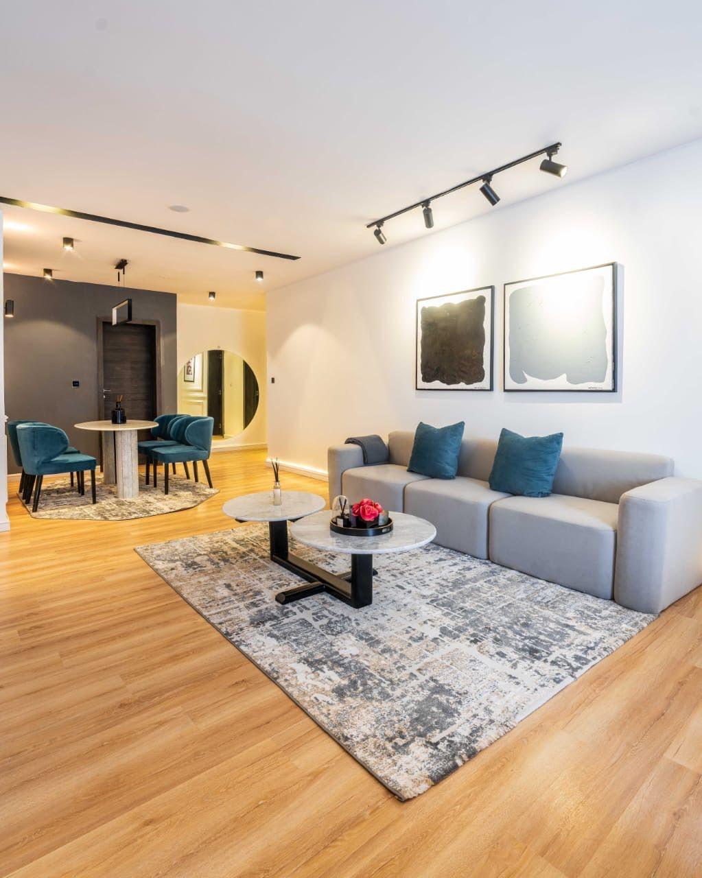 https://image.cityspacesandbookings.com/apartments/6a15a79e150c4118089023f9/sittingroom/1779804338-e580feb6.jpeg
