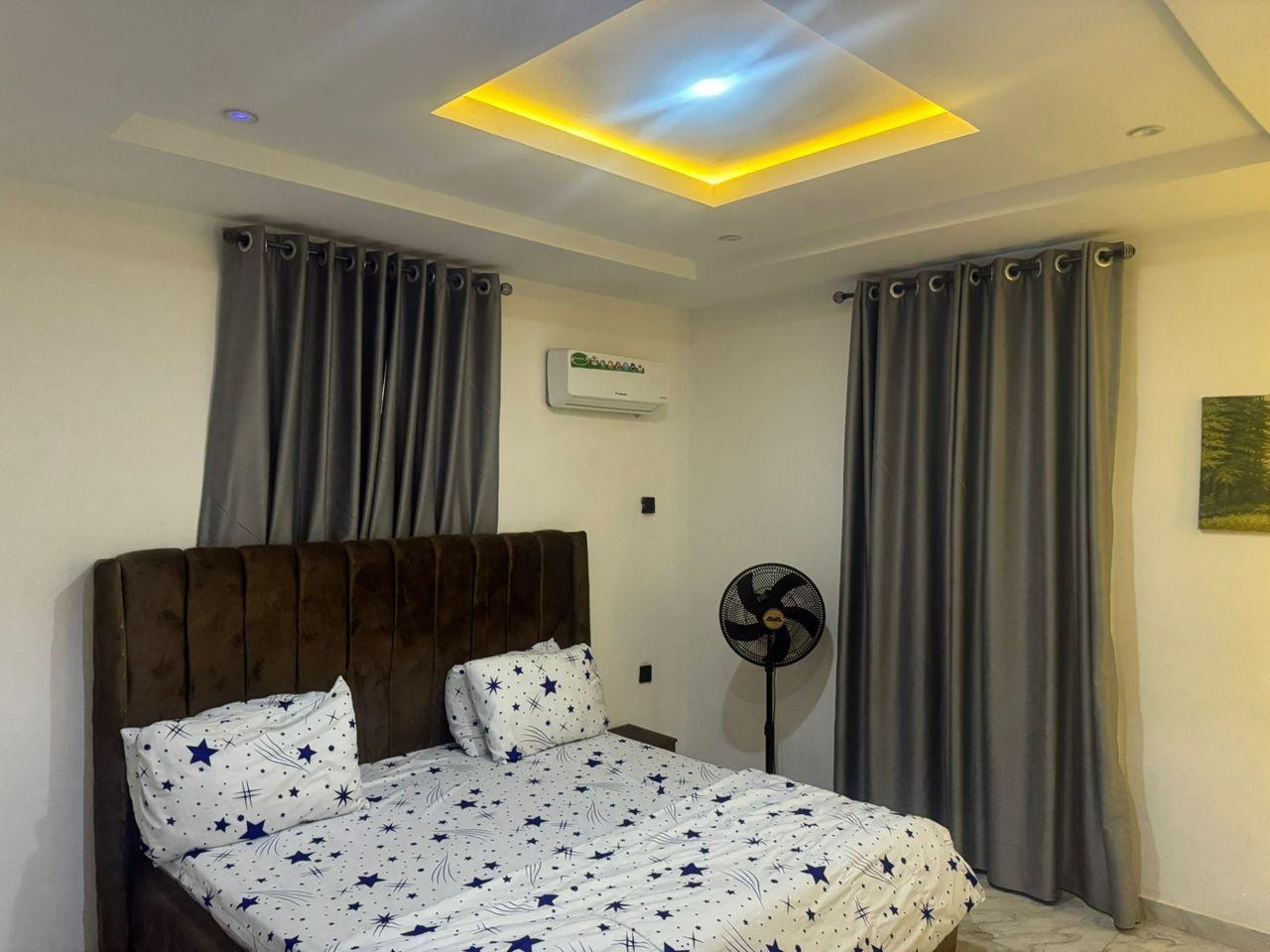 https://image.cityspacesandbookings.com/apartments/6a301251e6077998bb7cda24/bedroom/1781536368-d5bf651f.jpeg
