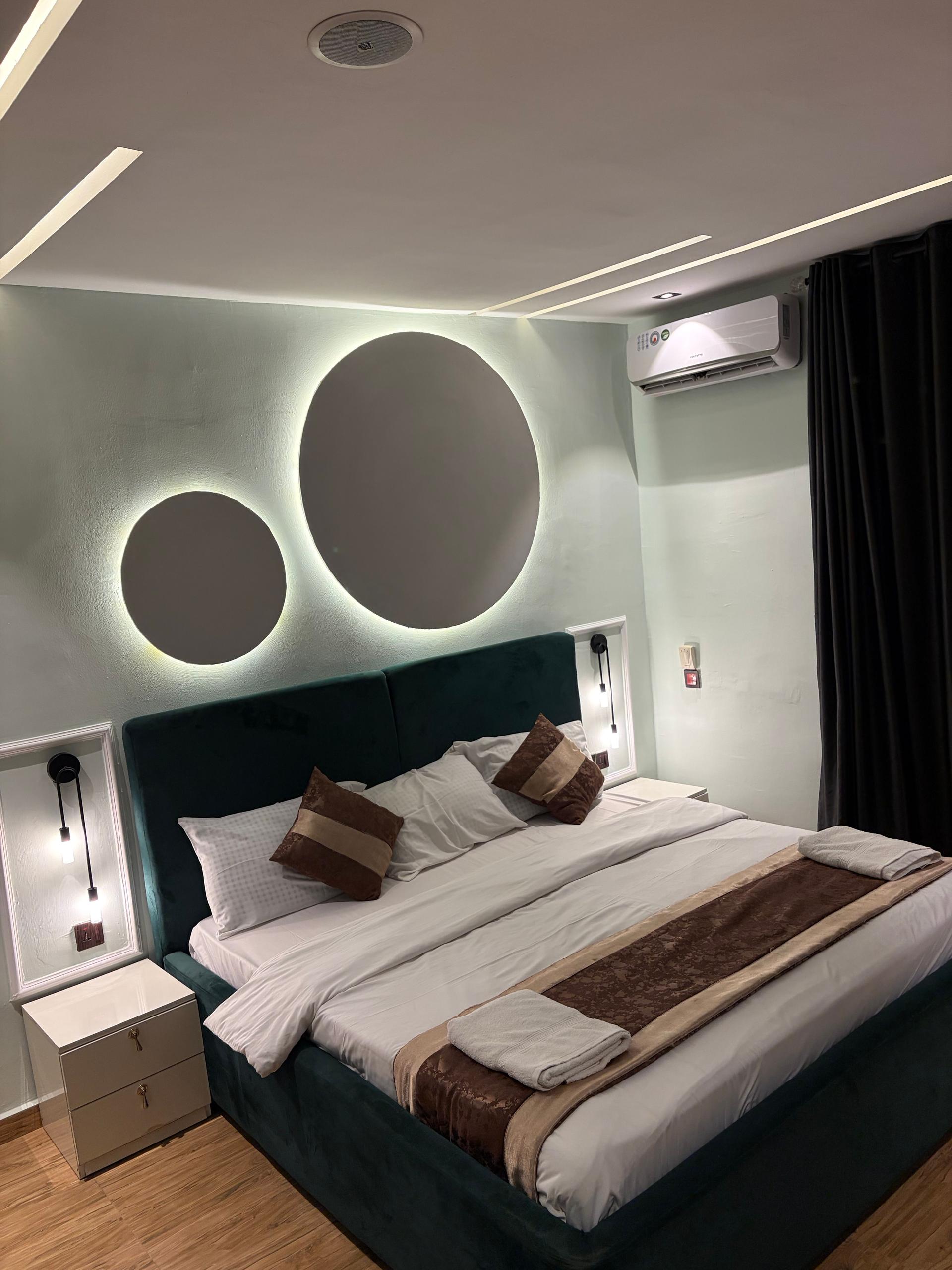 https://image.cityspacesandbookings.com/apartments/6a4bef7caef0780749fb10ec/bedroom/1783361900-1940abe5.jpeg