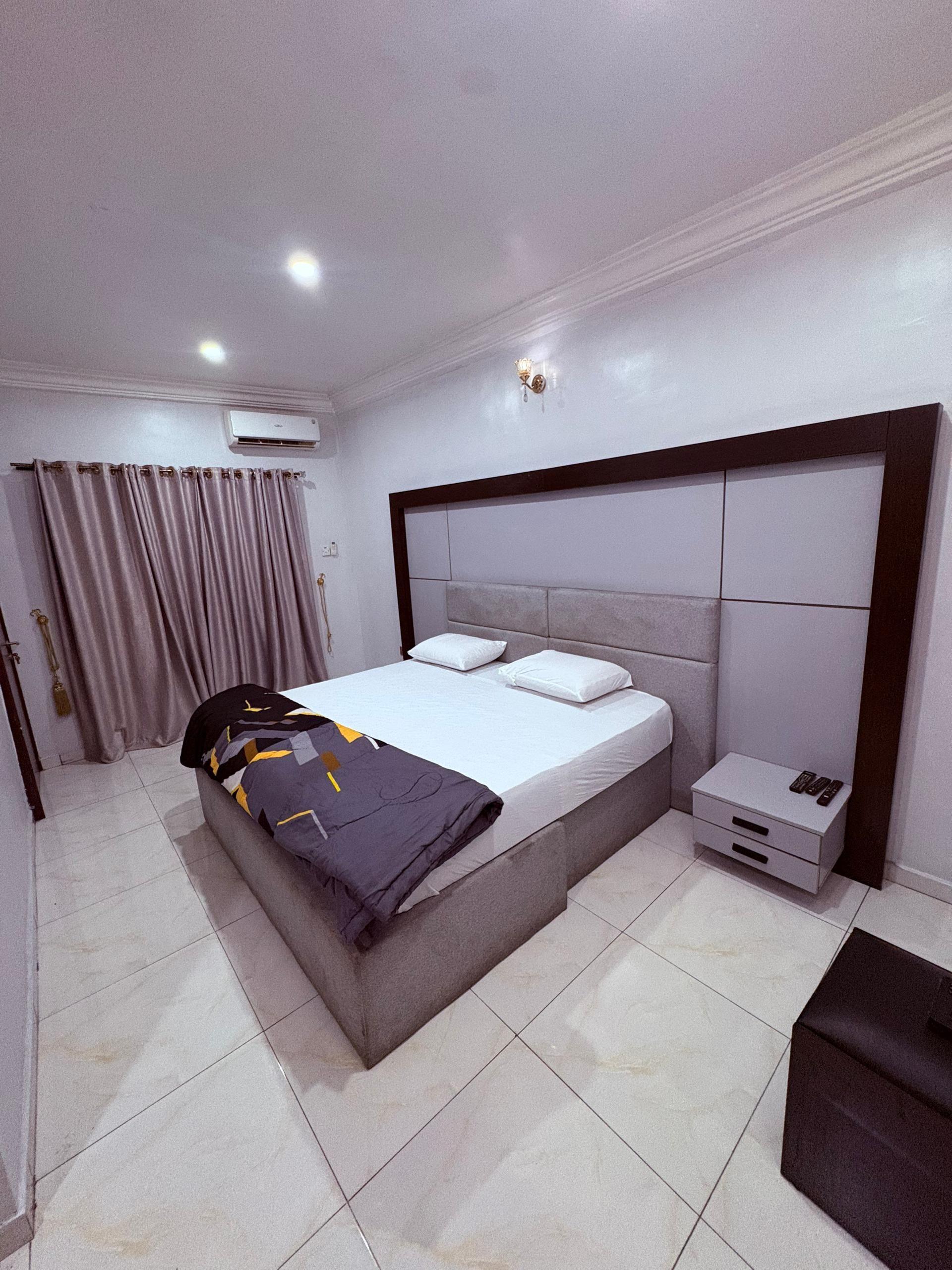 https://image.cityspacesandbookings.com/apartments/6a633d9dfc127f8005c8a009/bedroom/1784889159-dba67611.jpg