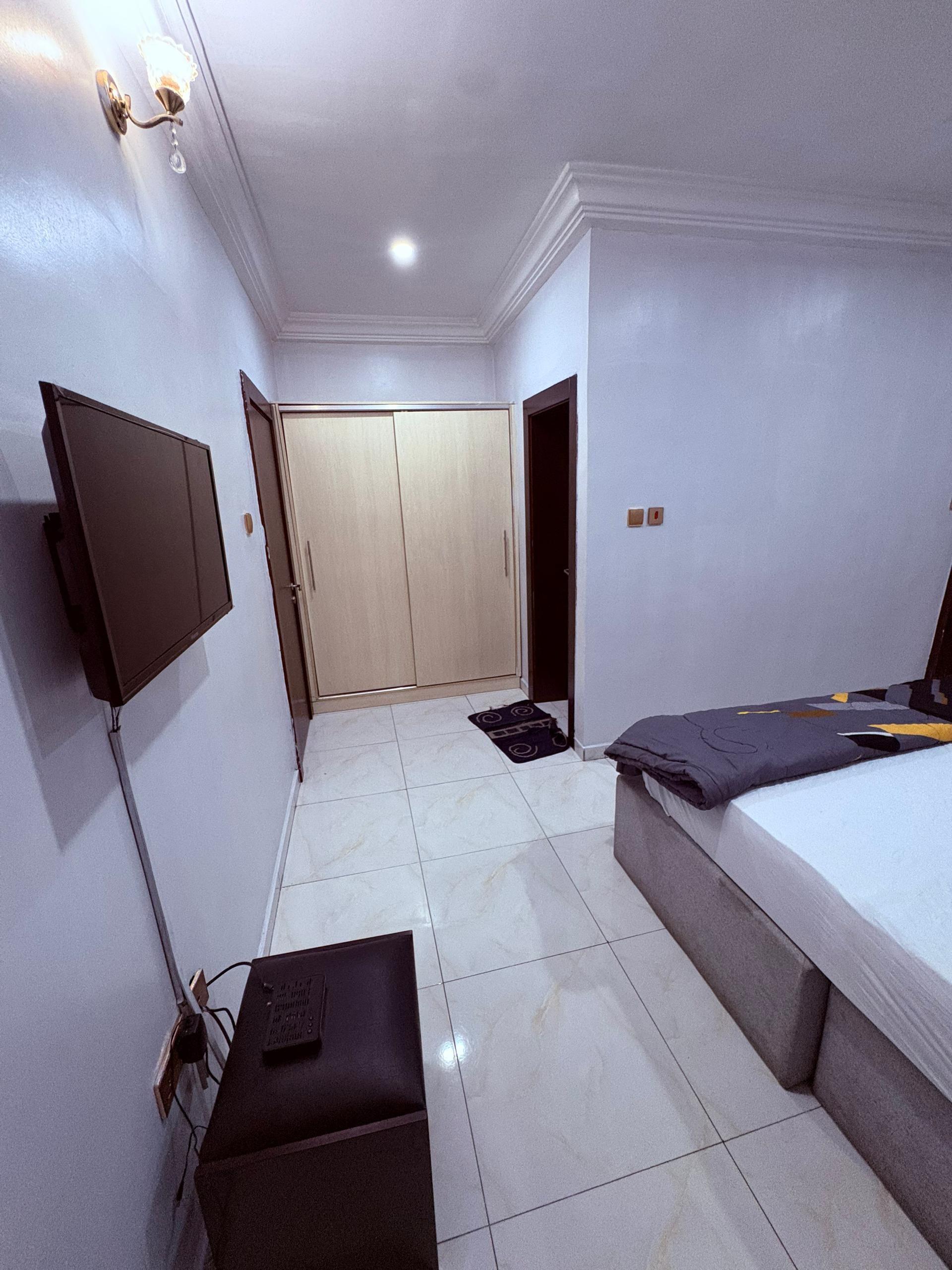 https://image.cityspacesandbookings.com/apartments/6a633d9dfc127f8005c8a009/bedroom/1784889166-d587c985.jpg