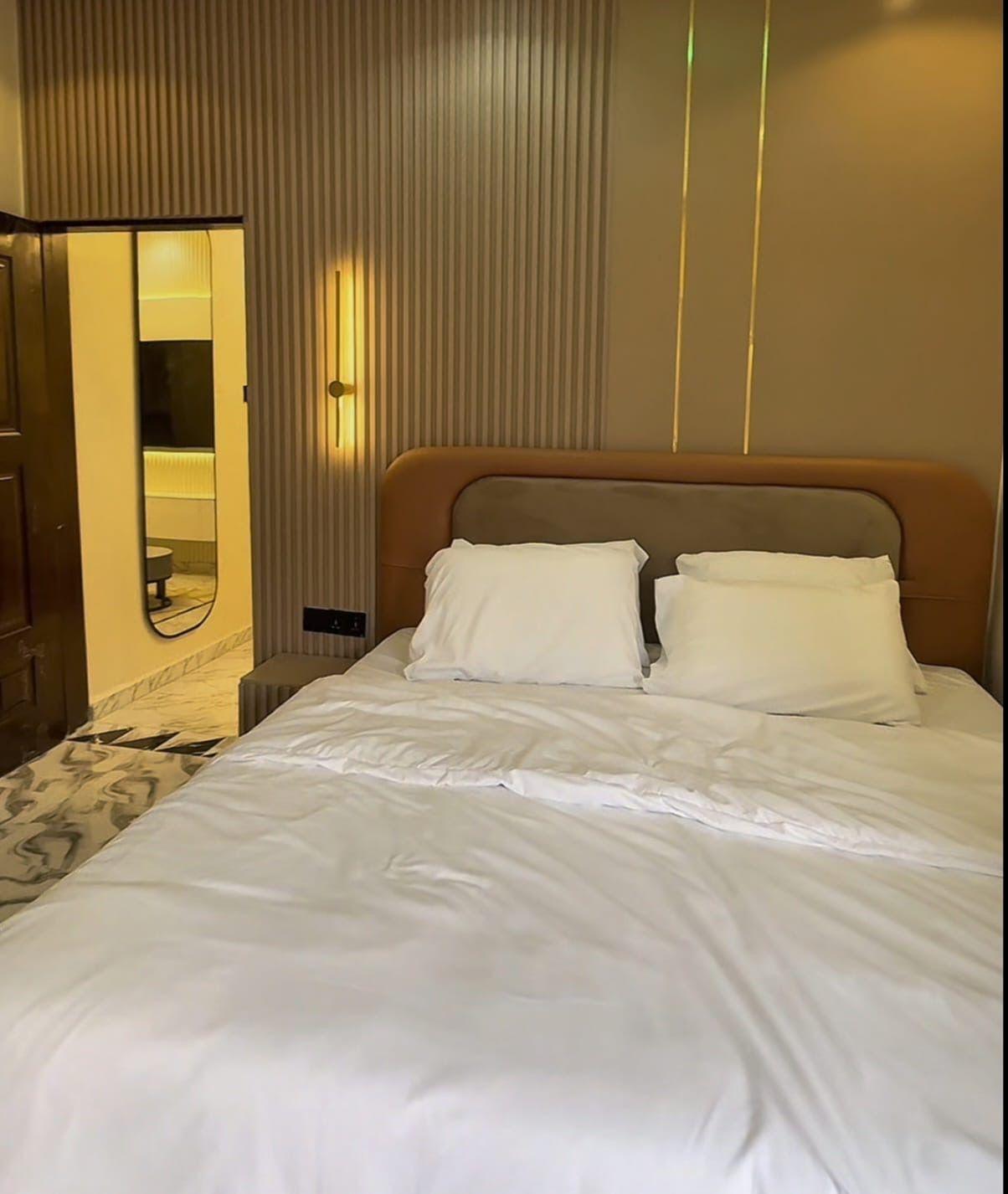https://image.cityspacesandbookings.com/apartments/6a71ae4f22755a860b853509/bedroom/1785835332-d0f8e178.jpeg