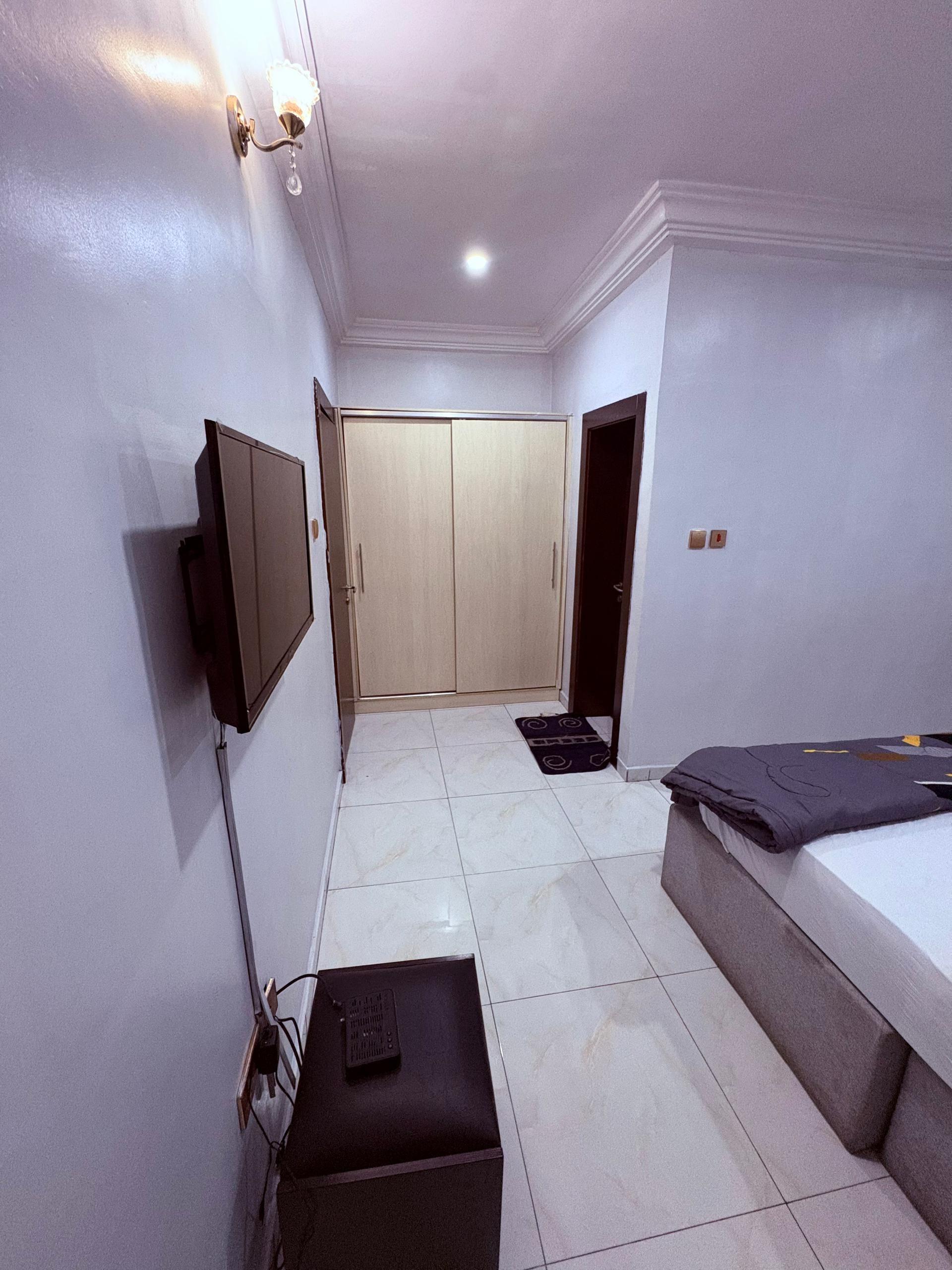 https://image.cityspacesandbookings.com/apartments/6a745387d1e2bd07099bcad2/bedroom/1786009455-0342a2e6.jpg