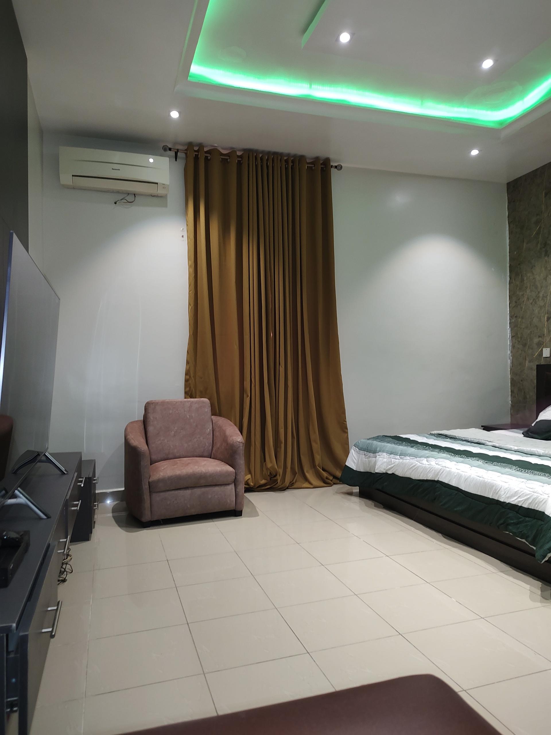 https://image.cityspacesandbookings.com/apartments/6a747116d1e2bd07099bcad8/bedroom/1786016114-8c2d62d4.jpg
