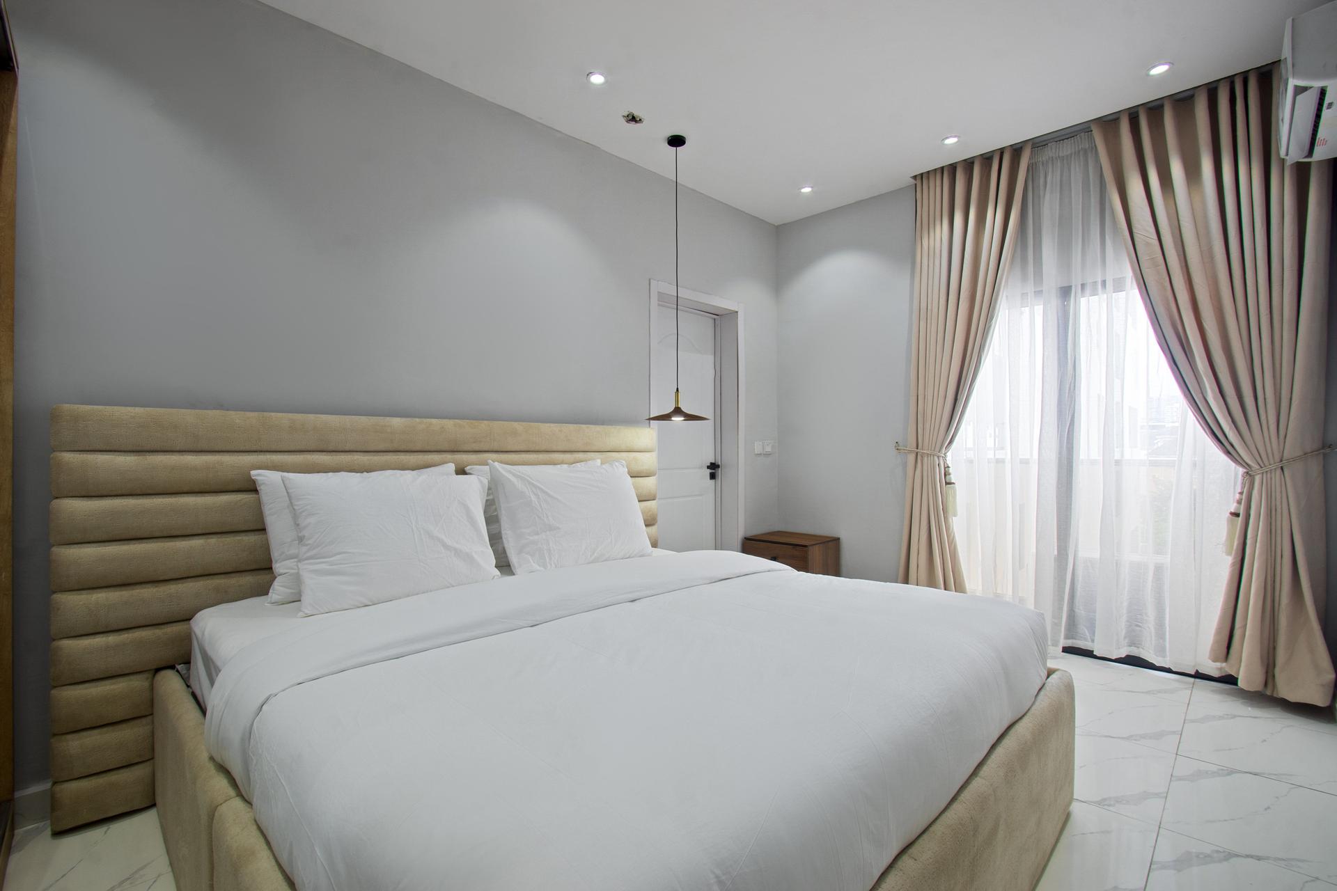 https://image.cityspacesandbookings.com/apartments/6aa56908525565a880e4947d/bedroom/1789225571-e366fa49.jpeg