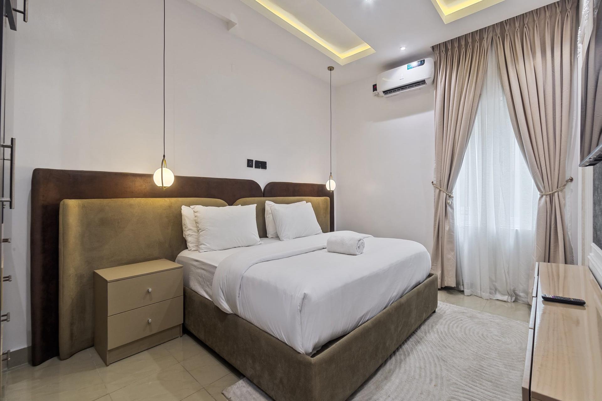 https://image.cityspacesandbookings.com/apartments/6aab389c525565a880e494a5/bedroom/1789606139-c8a2d0ef.jpg