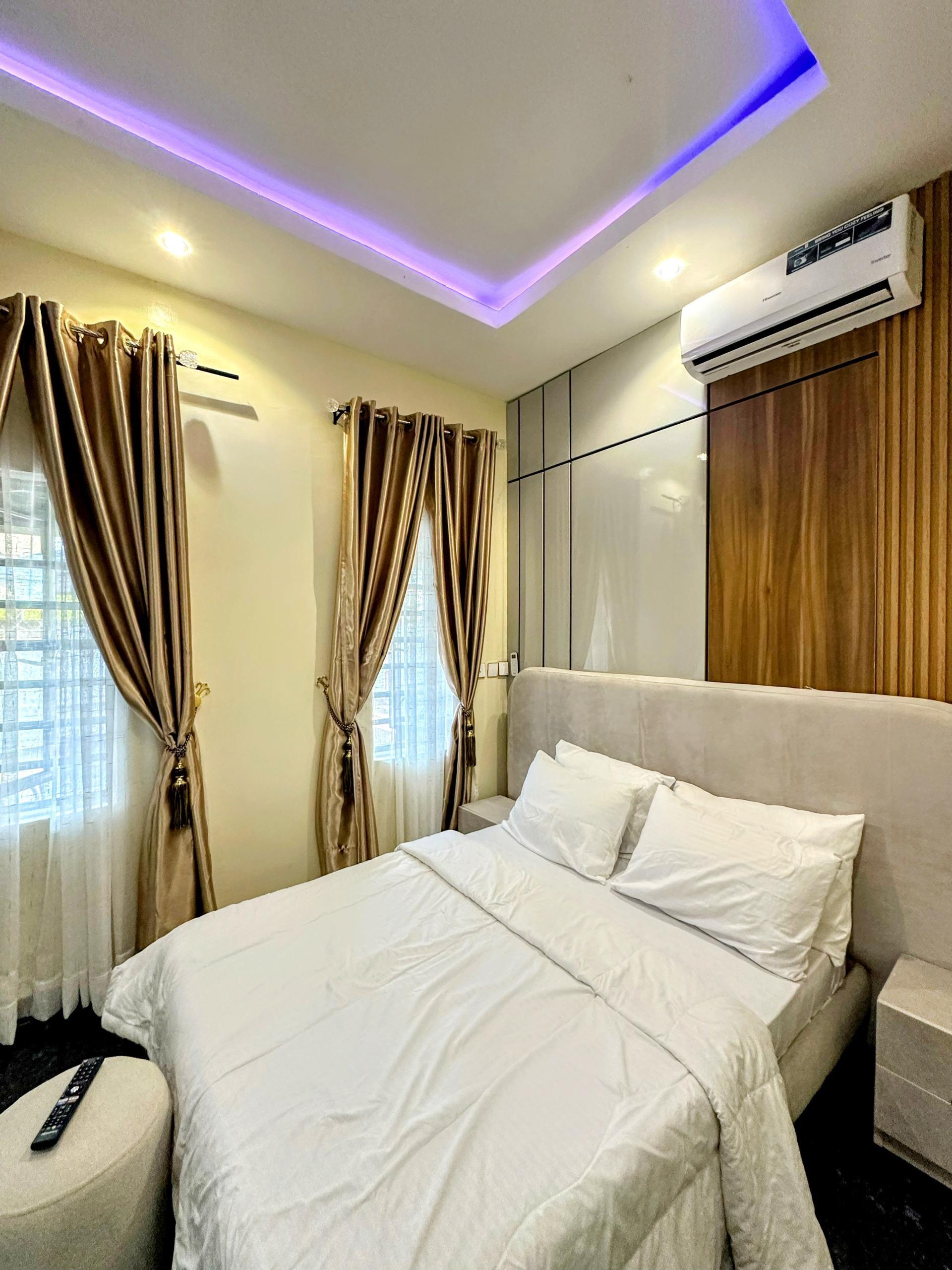 https://image.cityspacesandbookings.com/apartments/6aac4f694d51c7a3367fd3f7/bedroom/1789679318-0e9dedbe.jpg
