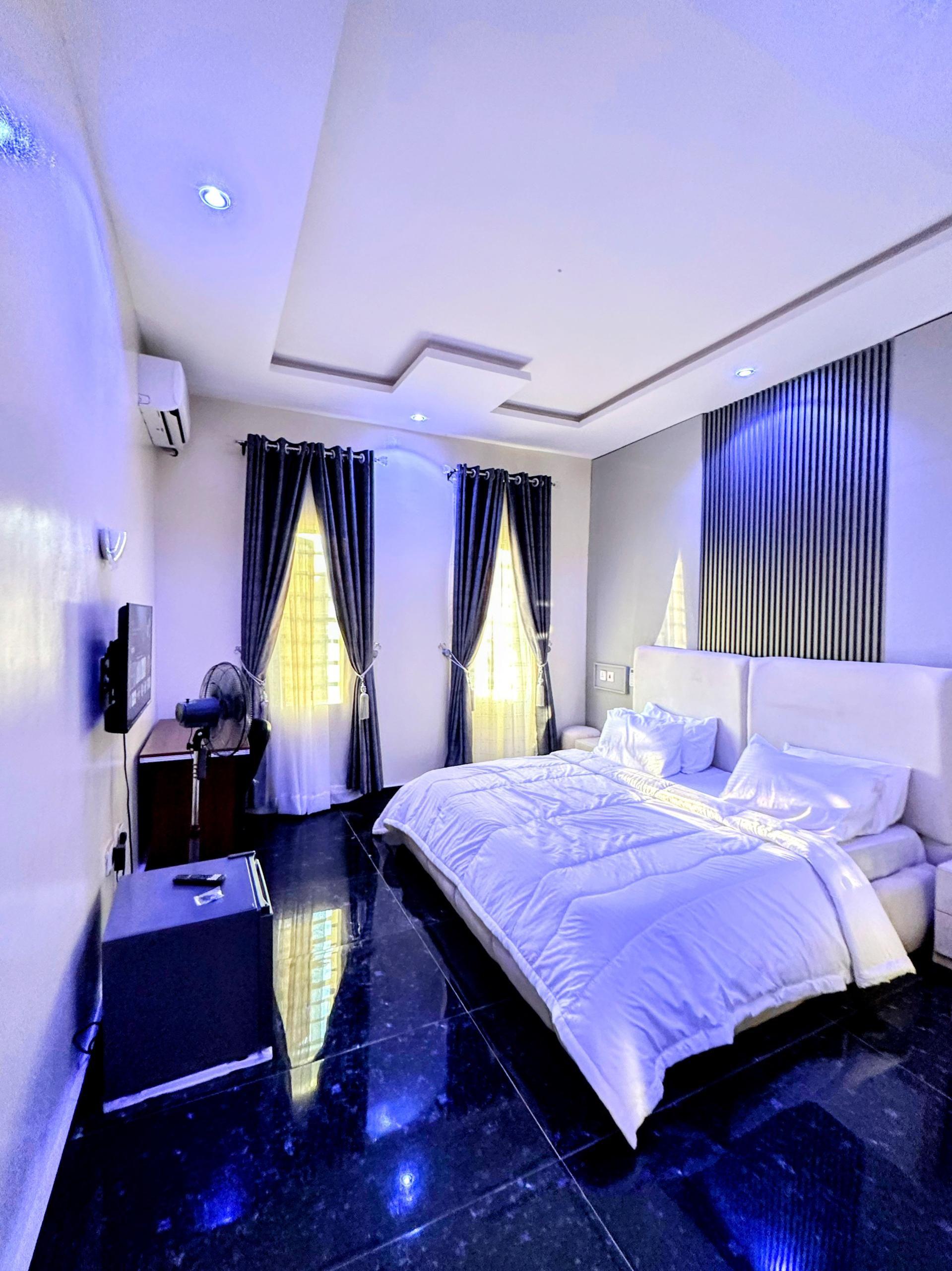 https://image.cityspacesandbookings.com/apartments/6aac4f694d51c7a3367fd3f7/bedroom/1789679318-e8659307.jpg