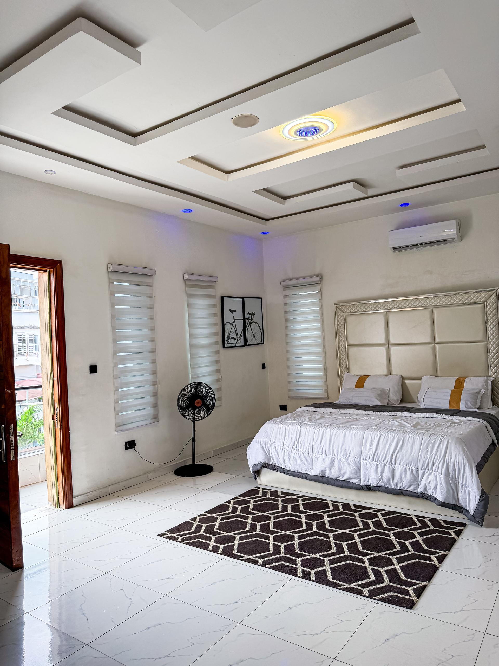 https://image.cityspacesandbookings.com/apartments/6ab2d90a49221dfc1b11967a/bedroom/1790105987-6cdc4490.jpeg
