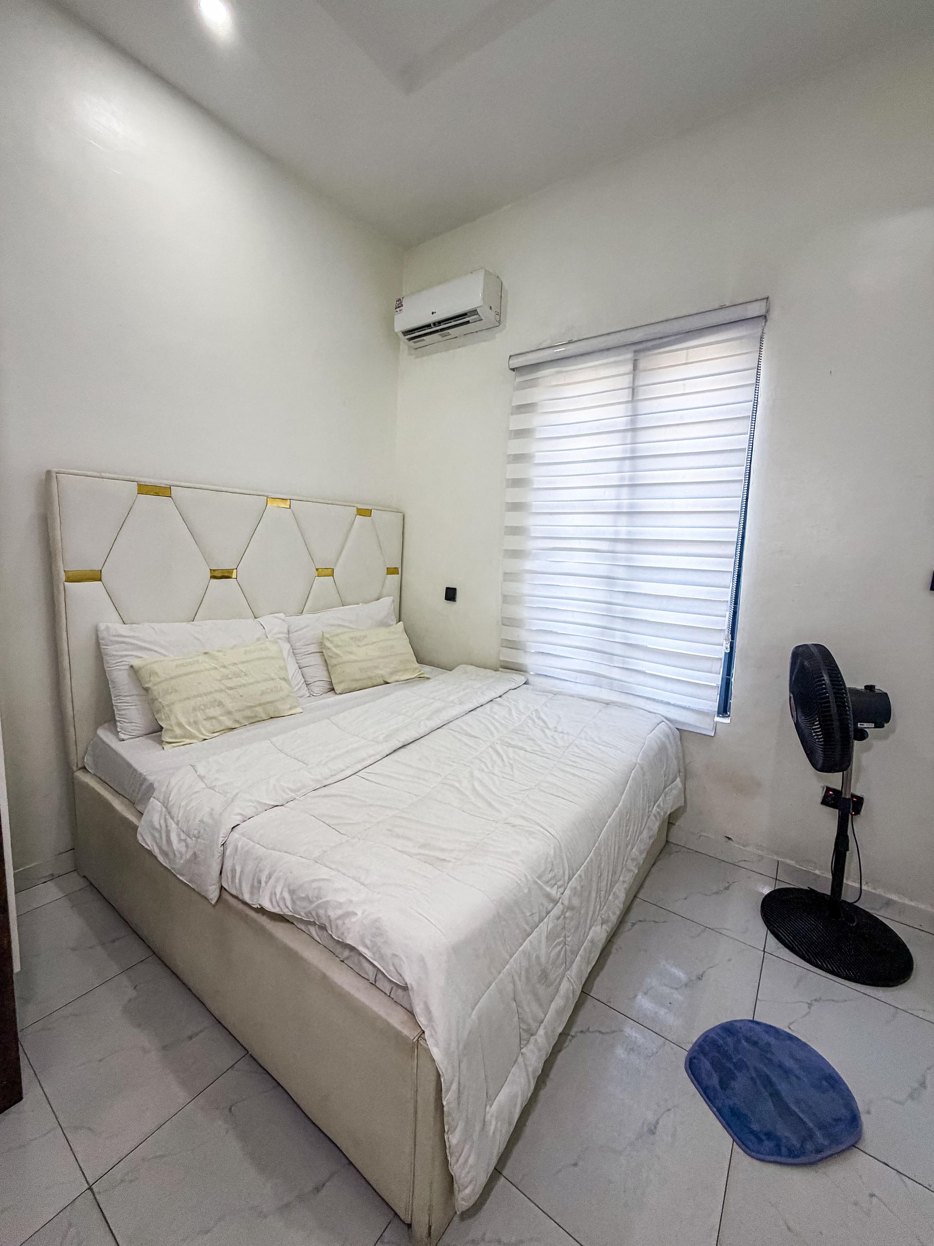https://image.cityspacesandbookings.com/apartments/6ab2d90a49221dfc1b11967a/bedroom/1790105987-c21bae4f.jpeg
