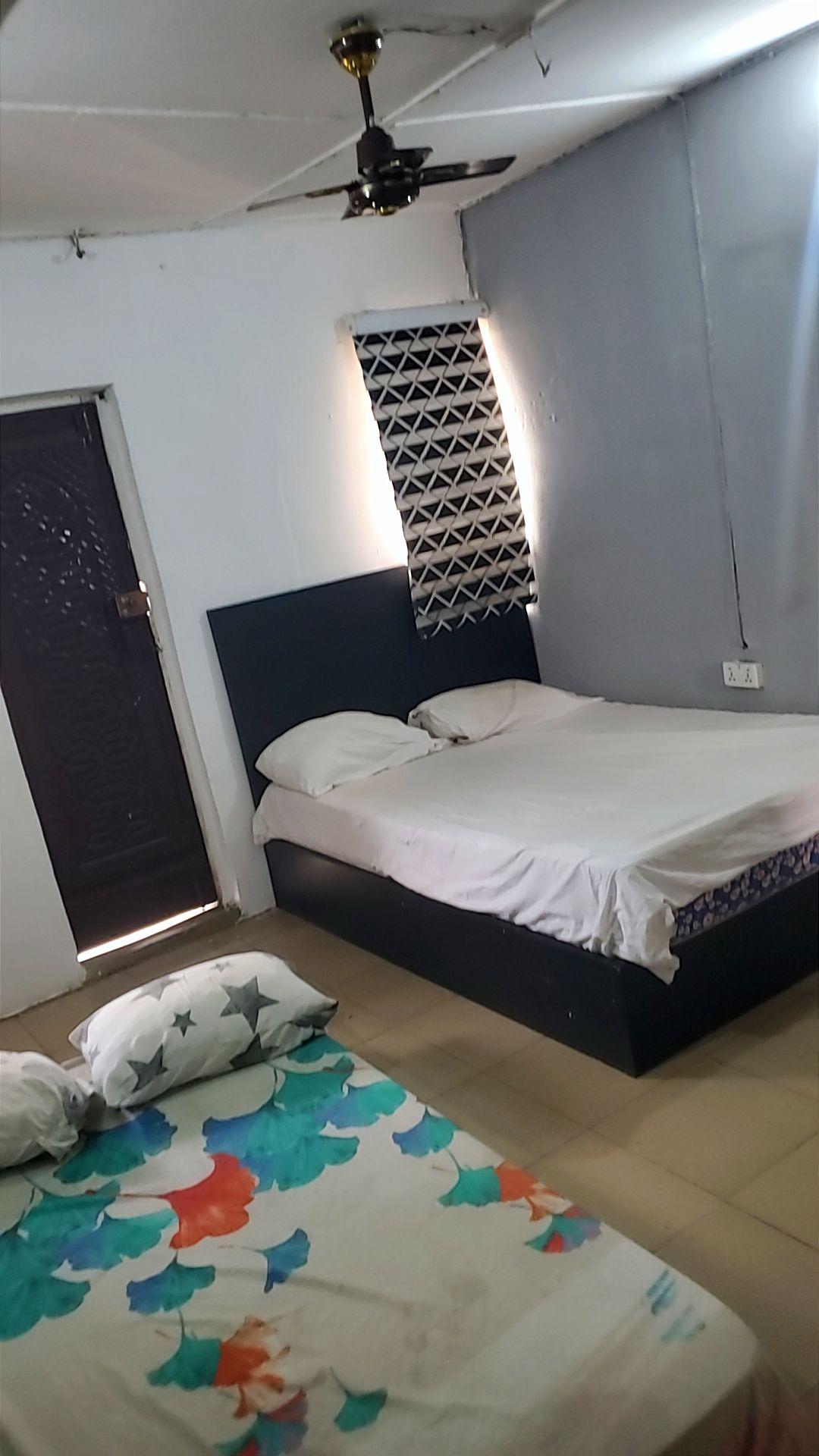 https://image.cityspacesandbookings.com/apartments/6ab92d8249221dfc1b1196a7/bedroom/1790520892-44392574.jpg