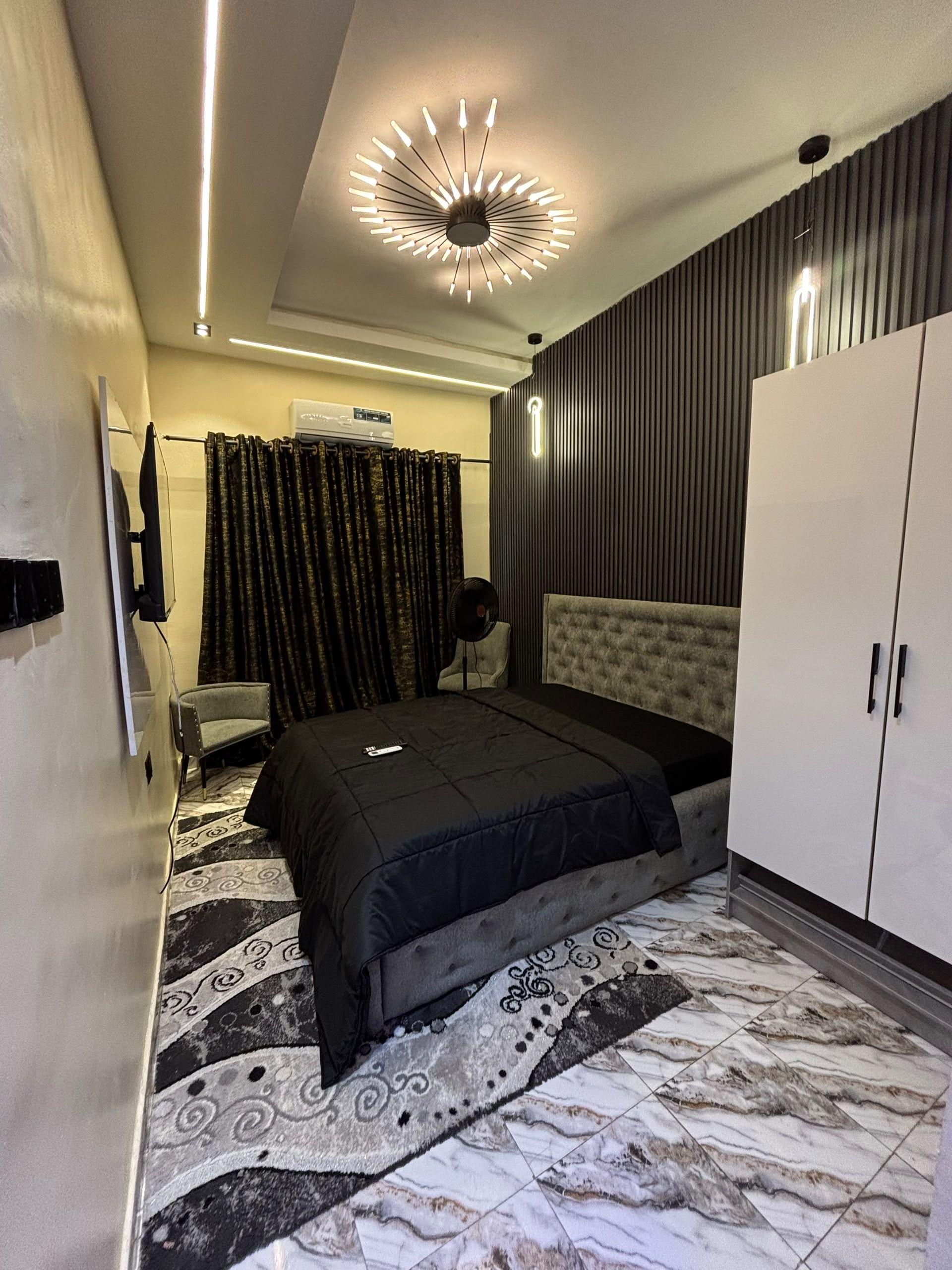 https://image.cityspacesandbookings.com/apartments/6ac877e51dd1198a49ff51ca/bedroom/1791522969-c6e2b618.jpeg