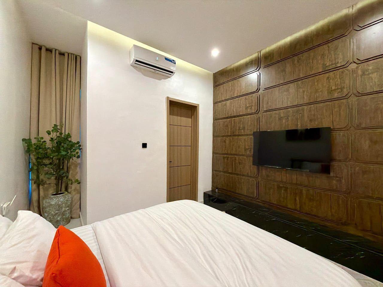 https://image.cityspacesandbookings.com/apartments/6ae081575edb9bfb9e7fbeb4/bedroom/1793098271-974b2cfe.jpg