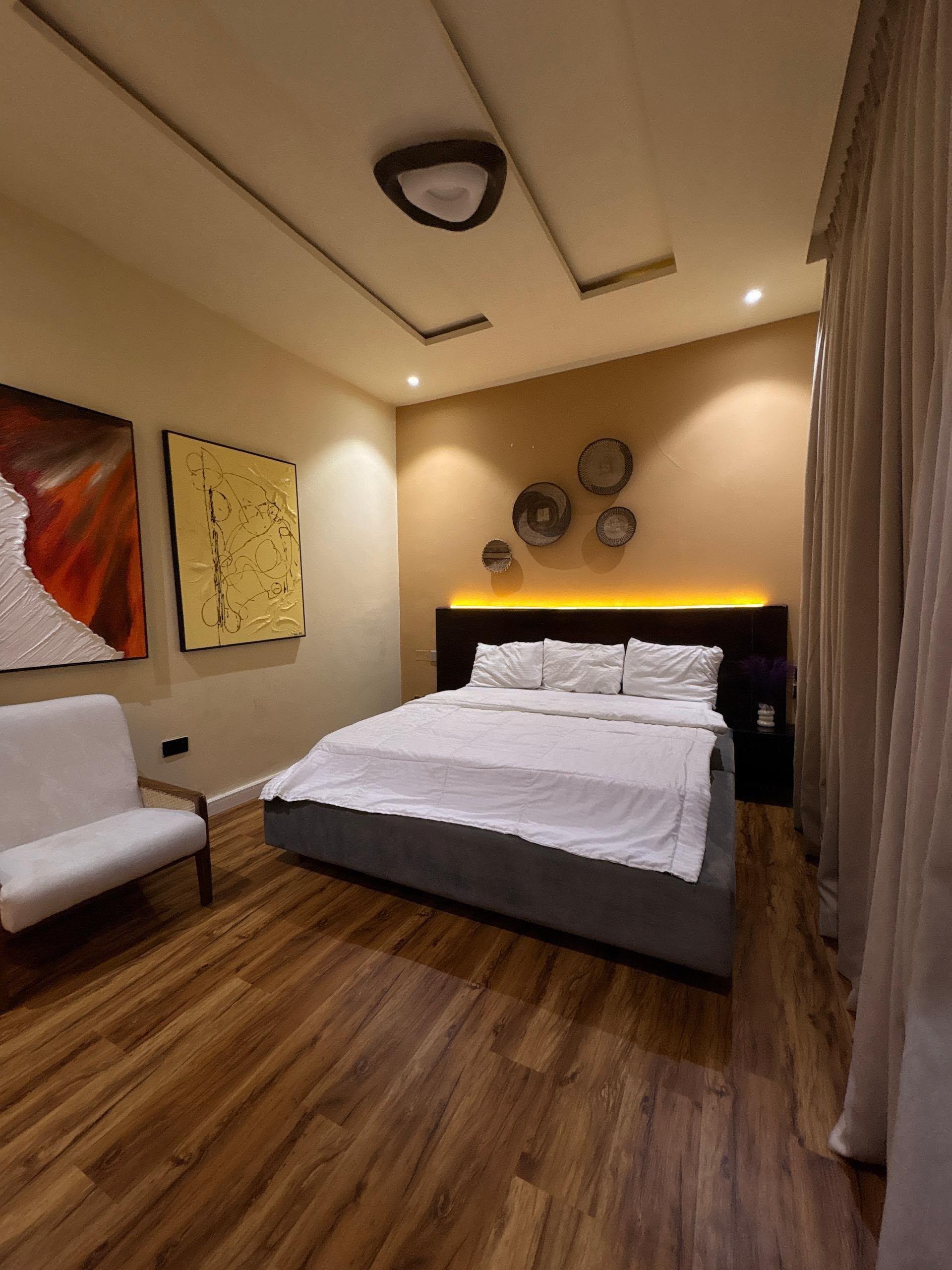 https://image.cityspacesandbookings.com/apartments/6ae5a8845edb9bfb9e7fbec5/bedroom/1793436186-5212e89e.jpg
